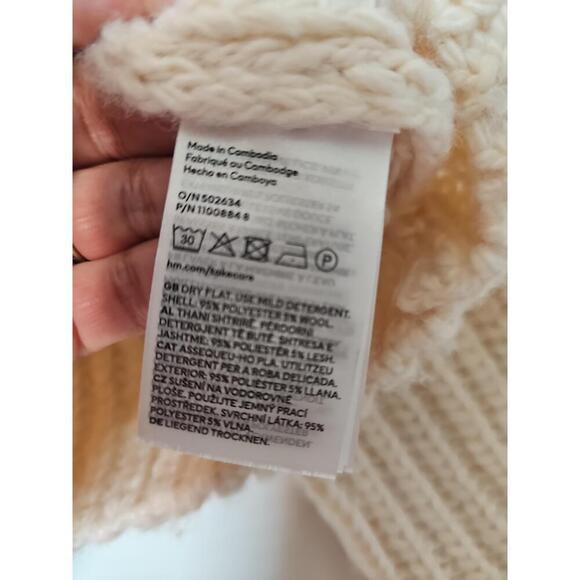 NWT H&M Cream Ribbed VNeck Long Sleeve Pullover Sweater XS - Picture 14 of 15
